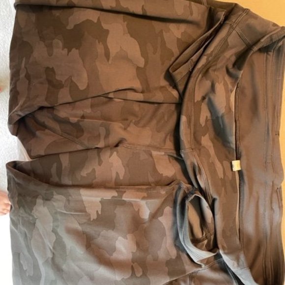 INVIGORATE HIGH-RISE CROP 23" Black and Gray Camo size 20 - Picture 2 of 2